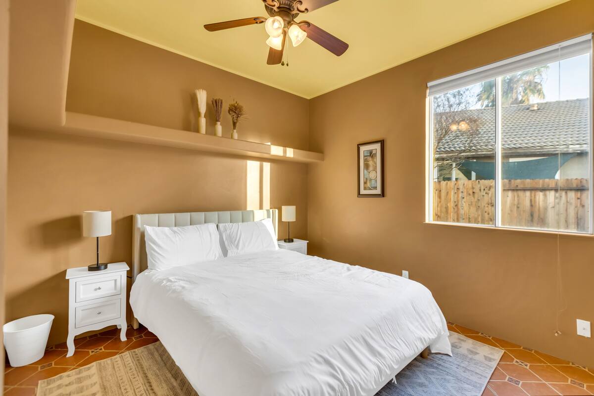 Inside the house. Paramount Spaces, a Mediterranean-style vacation rental in Sacramento (photo 3)